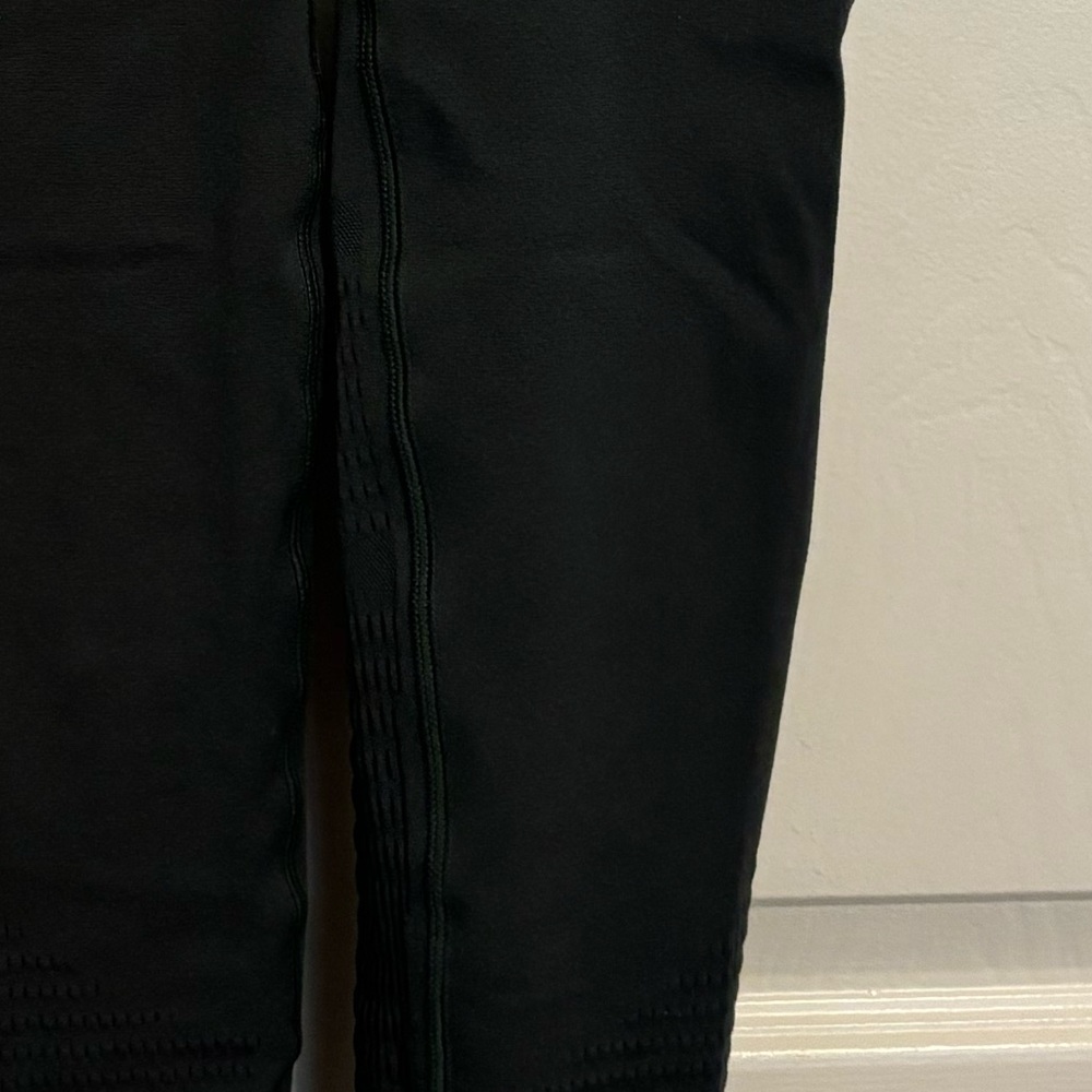 Fabletics Women's Military Green Leggin Size Large - Picture 8 of 10